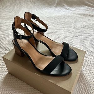 New 8.5 Black Leather Madewell Simple Mid Heigh Heel Sandals